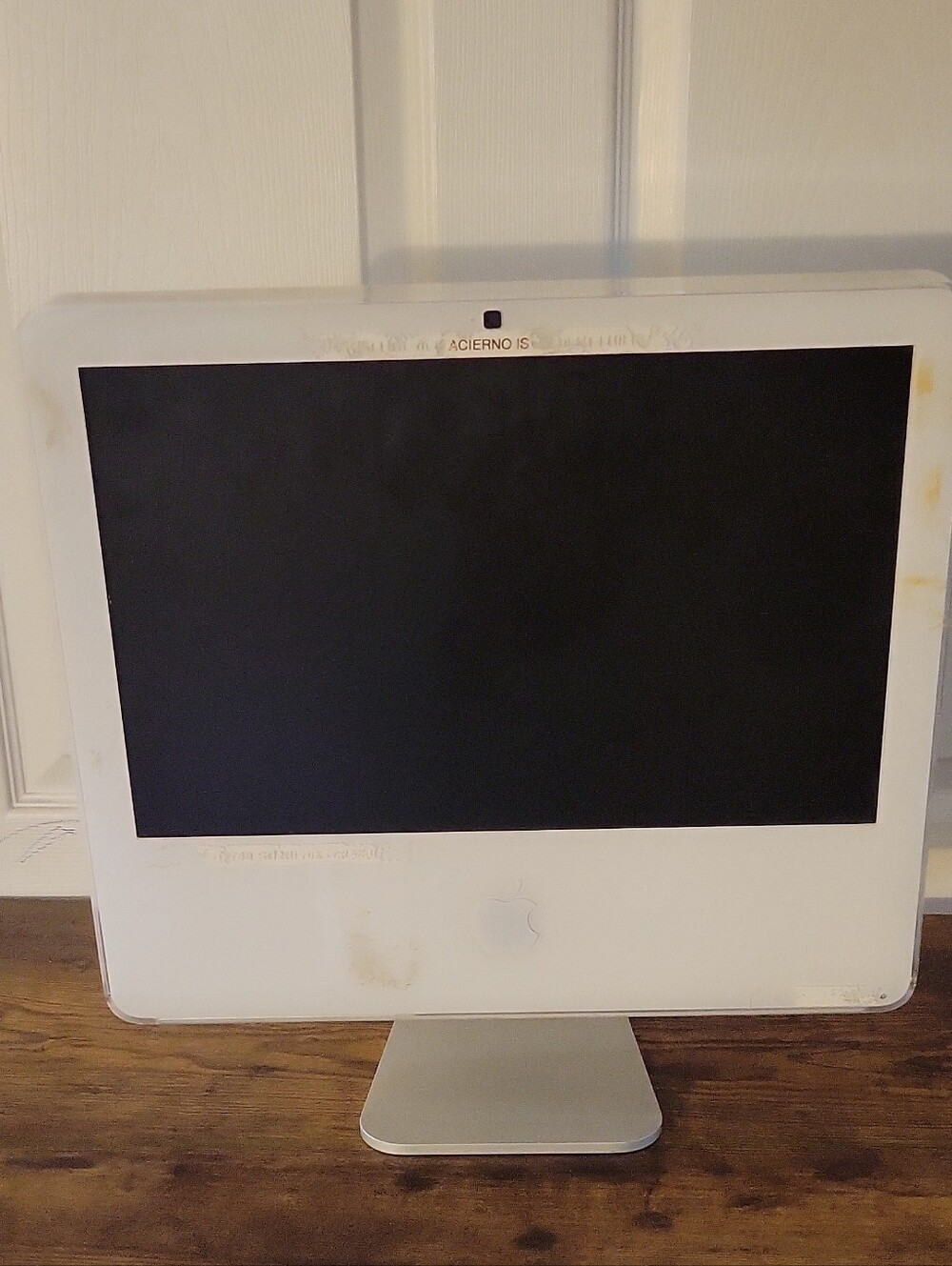 Apple White iMac Desktop with Built-in Display